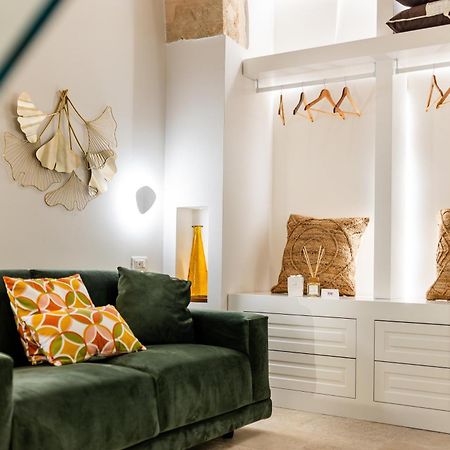 Old Court Luxury Suite&Spa By Monholiday โมโนโปลี ภายนอก รูปภาพ